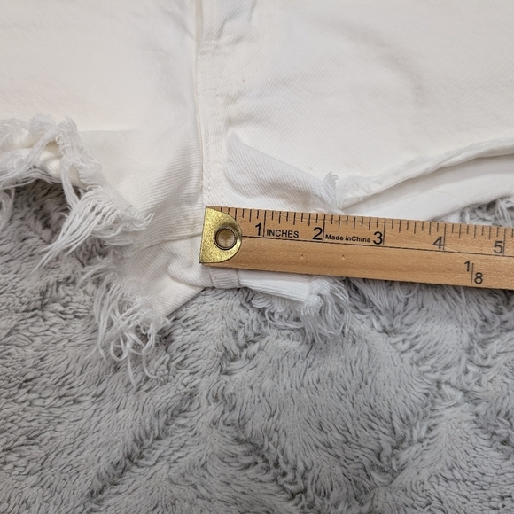 GRLFRND Shorts Womens 25 White Cindy Rock Me Gently Cut Off Denim HR - Picture 5 of 8